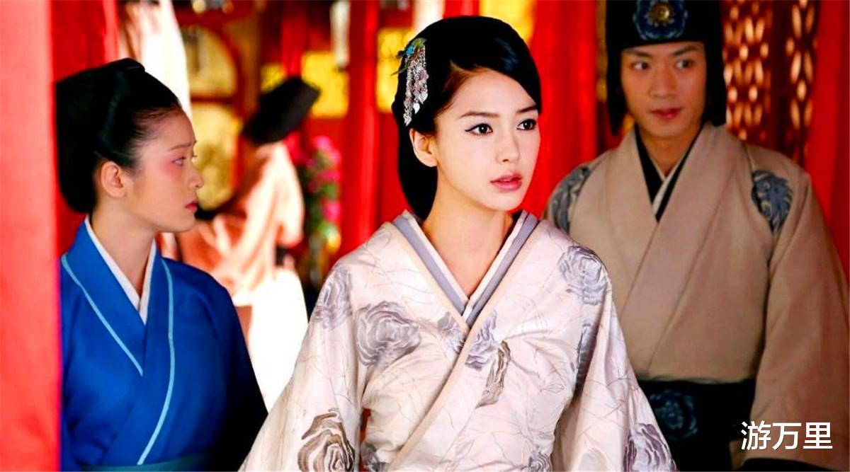 Angelababy|演戏依旧带着“明星包袱”,自带妆容,不敢真摔,这些明星太丢人