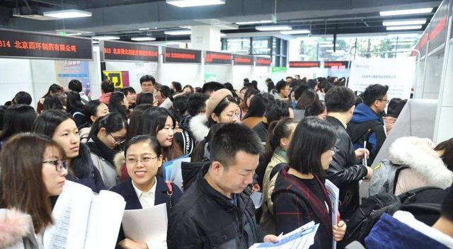 招聘|中铁工程局面向社会招聘，实习期薪资10万起，不设笔试本科可报