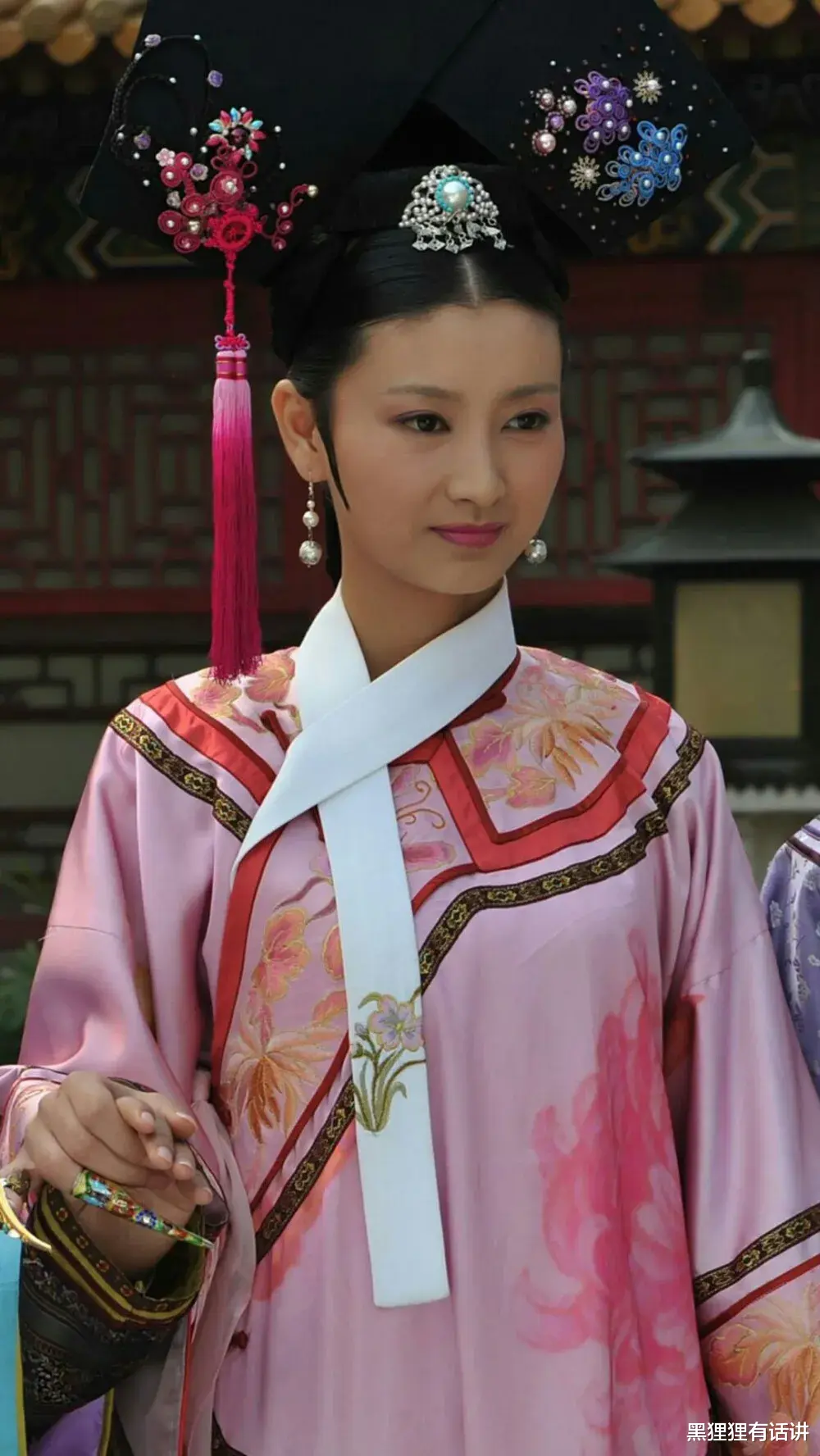 安陵容|同样是争宠,甄嬛安陵容出尽百宝,为何沈眉庄只需一只镯子?