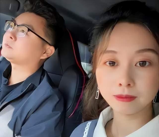 除夕夜|田静断更3天,妮妮陪许姚透露2个信息,熊磊连线婆婆,在娘家过年