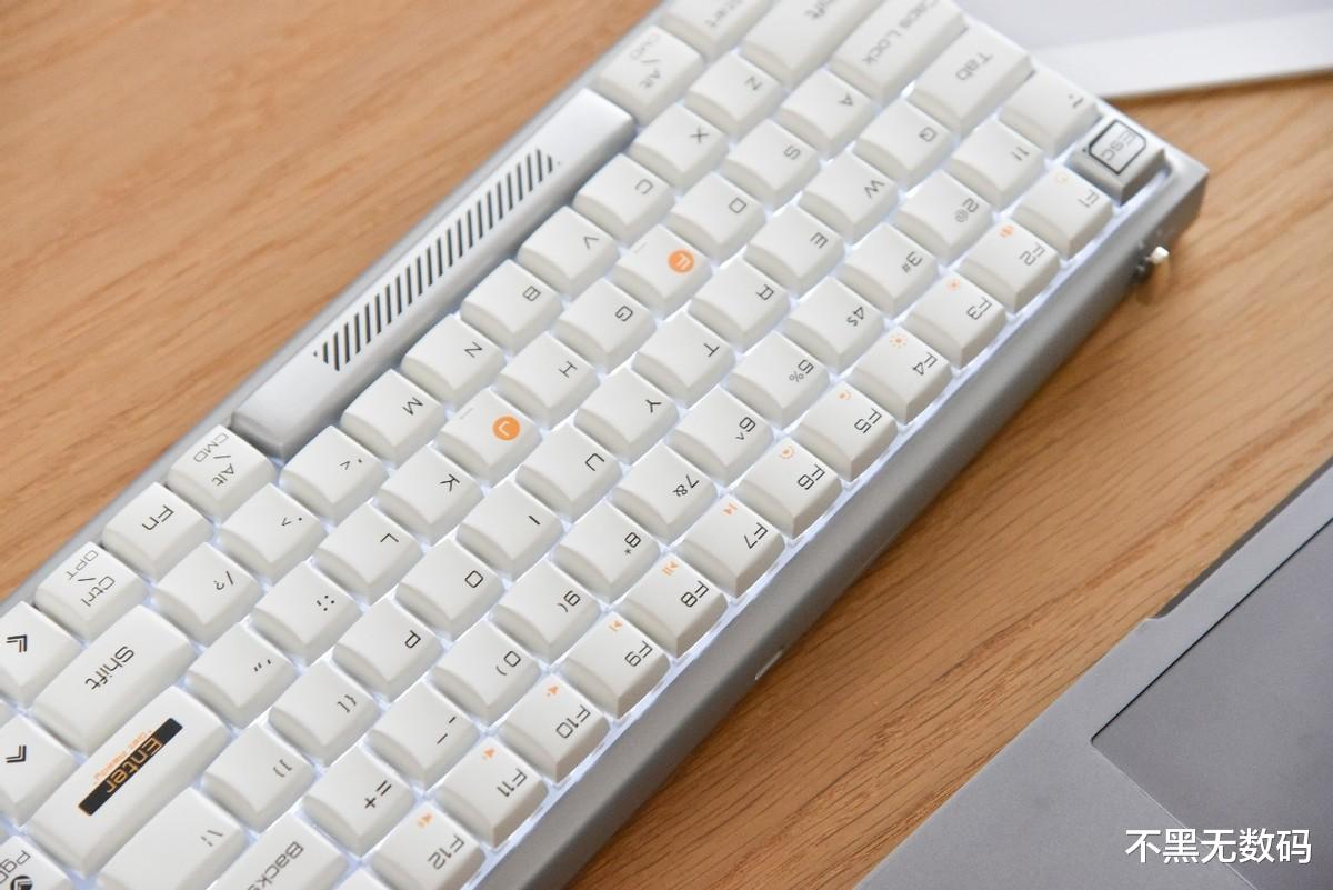 机械键盘|杜伽再推新品，主打年轻的Hi Keys看点多，蓬松吐司键帽太有爱了