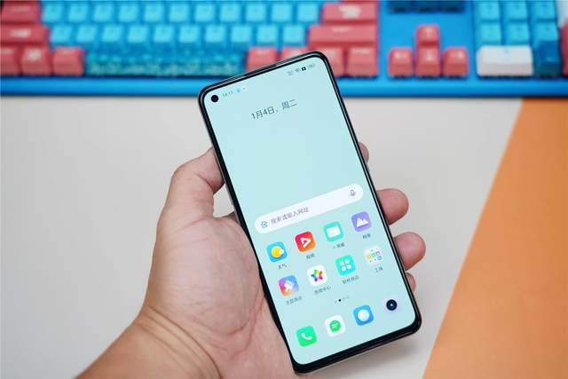 iPhone|性能直追iPhone13，体验全面提升，真我GT2，老婆很满意
