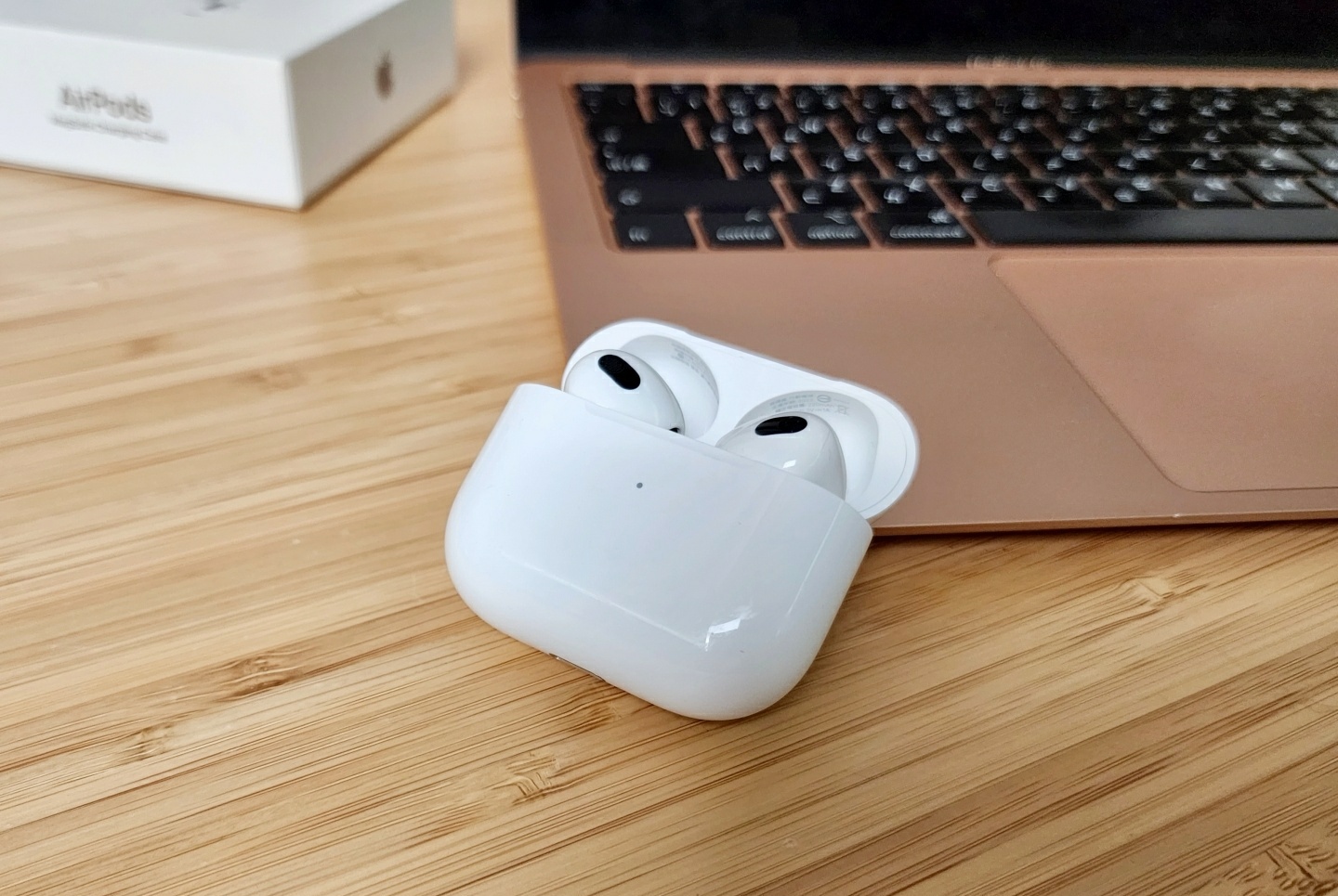 airpods3|开箱｜AirPods 3有哪些升级？音质和续航怎么样？值得买吗？