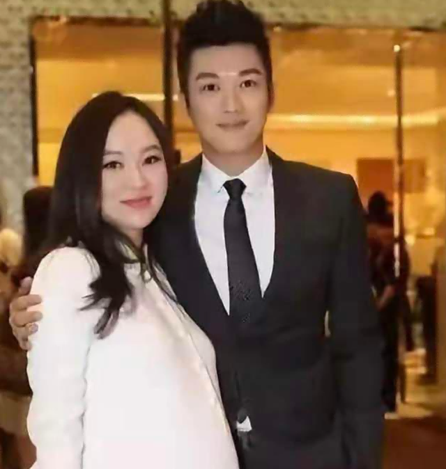 霍思燕|9次试管、高龄拼4胎、换风水房子，这8位女星为怀孕，吃尽苦头