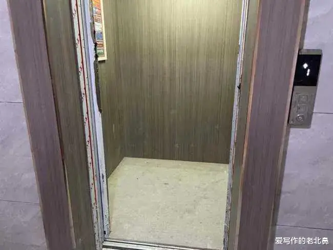 面对业主提出“我住一楼,一万年不坐电梯,凭啥要交电梯费”这样的问题,物业该如何解答?