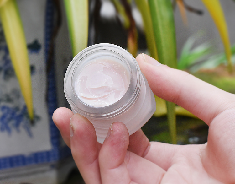 护肤 买面霜,别总选大牌!用过这3种“国货”就知道,好用的其实不贵。