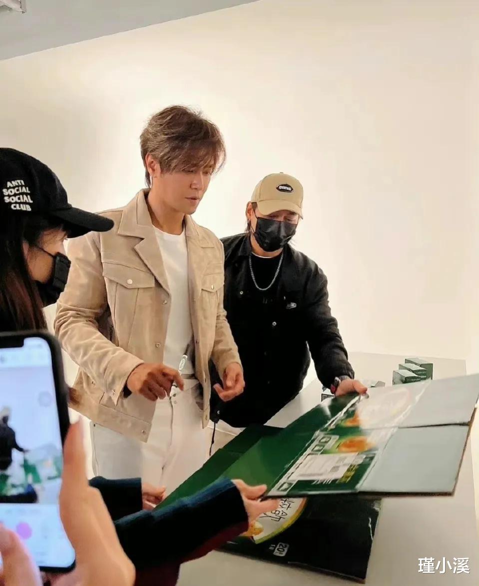 罗志祥|罗志祥高调复出，露面10分钟酬劳7位数，台媒极力宣传其人气爆棚