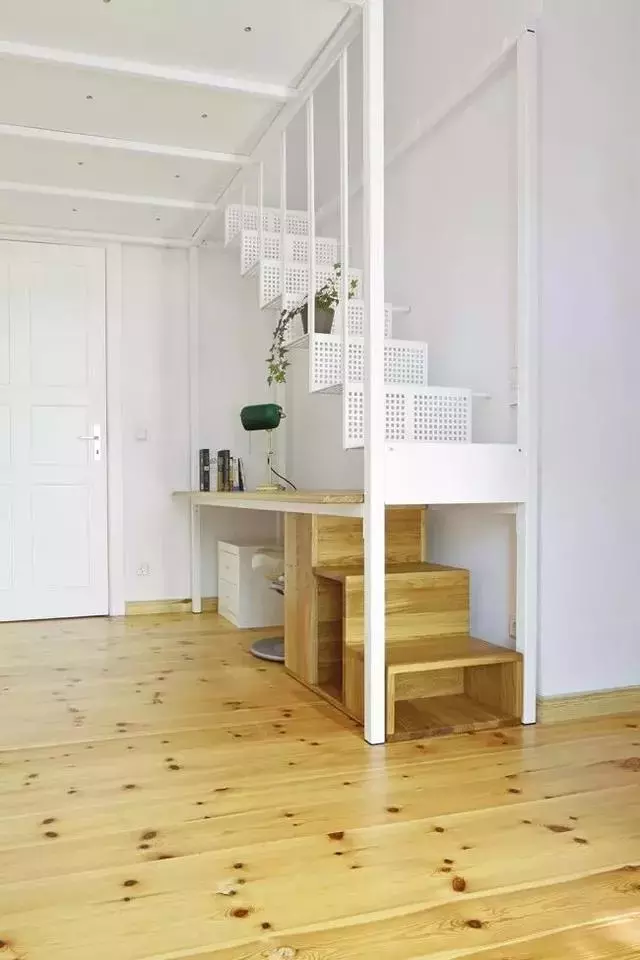 10平米loft出租房改造,巧妙的设计,让狭小空间重获新生!