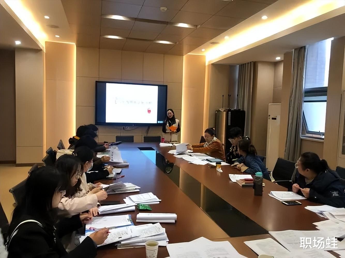 老板娘|公司让我一人做七八份工作,怎么办?