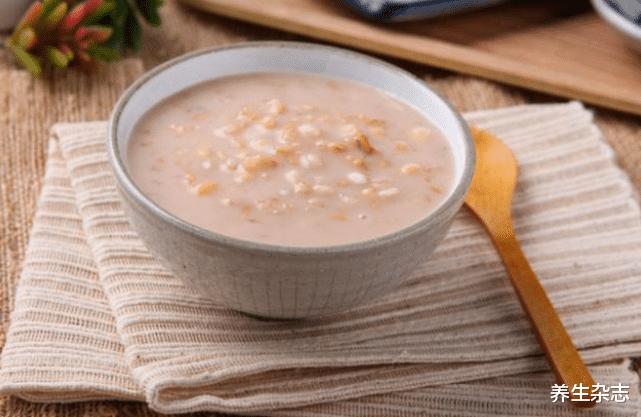 医生|27岁女子坚持早睡,甲状腺结节转癌,医生:晨起1习惯等于“自残”