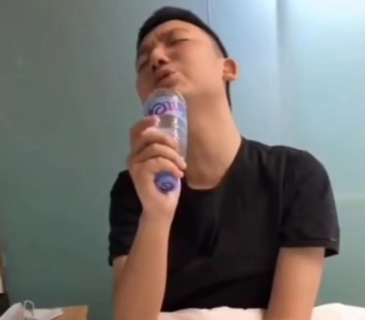 姚策|曝姚策三石迎结婚纪念日，熊磊晒出古装视频，杜新枝晒视频哭姚策