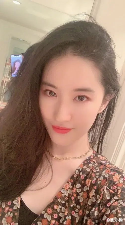 有种别样“整容”叫换发型,刘亦菲不同发型照,完美诠释风情万种