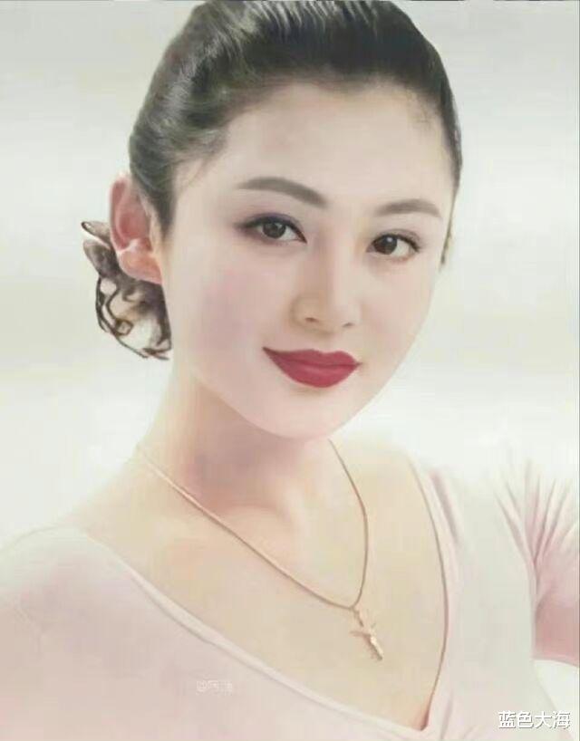 陈红 年轻时候的陈红真是“珠圆玉润”，难怪能够一眼俘获陈凯歌