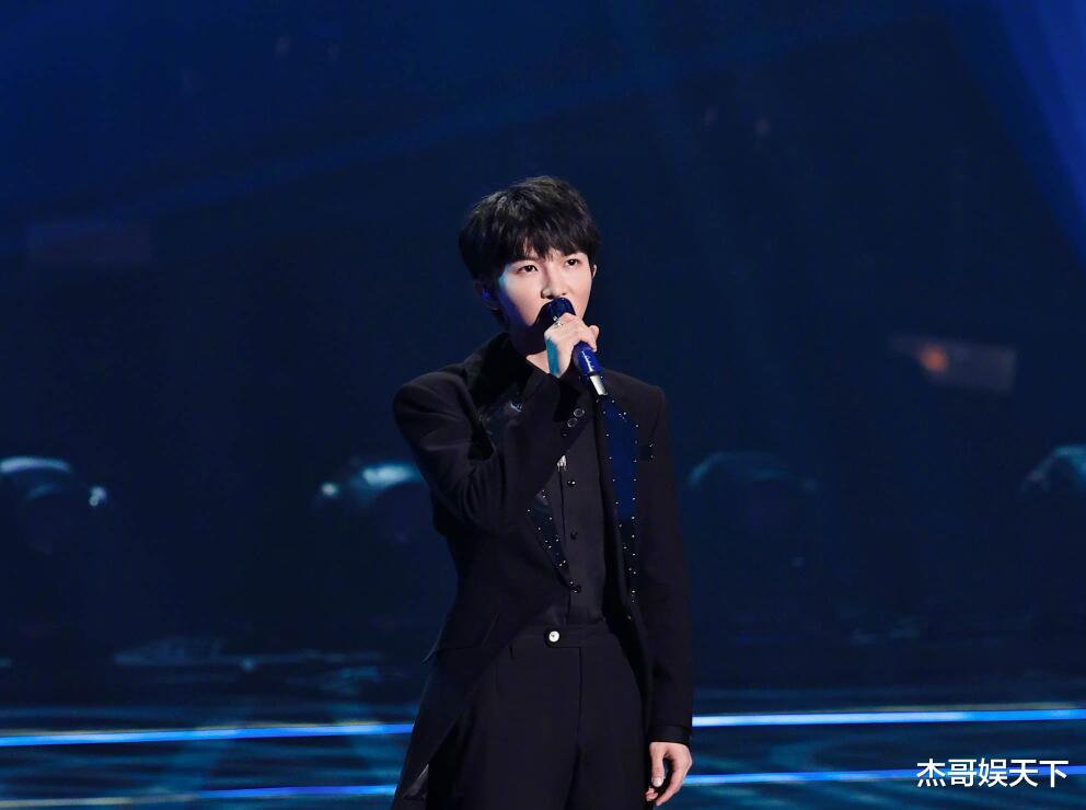 张碧晨|张碧晨的落泪，让我看到了胡彦斌的人品，周深的情商，节目的套路