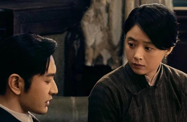 萧亚轩|《潜伏者》拍摄完毕，演员阵容非常的强大，全都是一些实力派演员