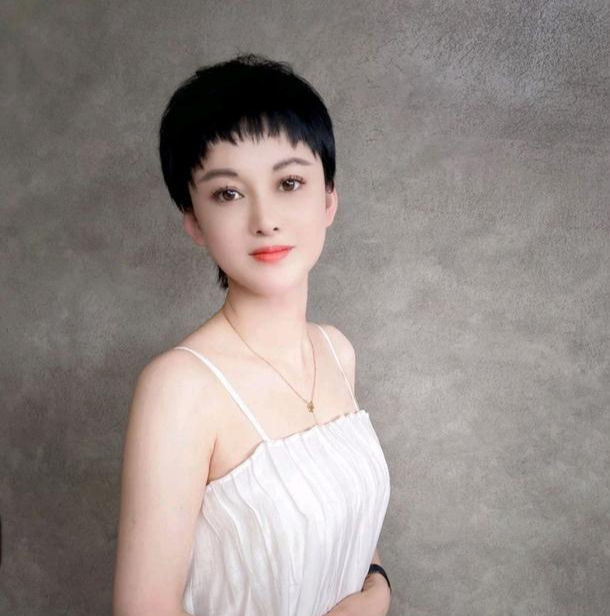 燃脂 女发不在多选对是关键,这3种发型很不错,瘦脸利落显气质