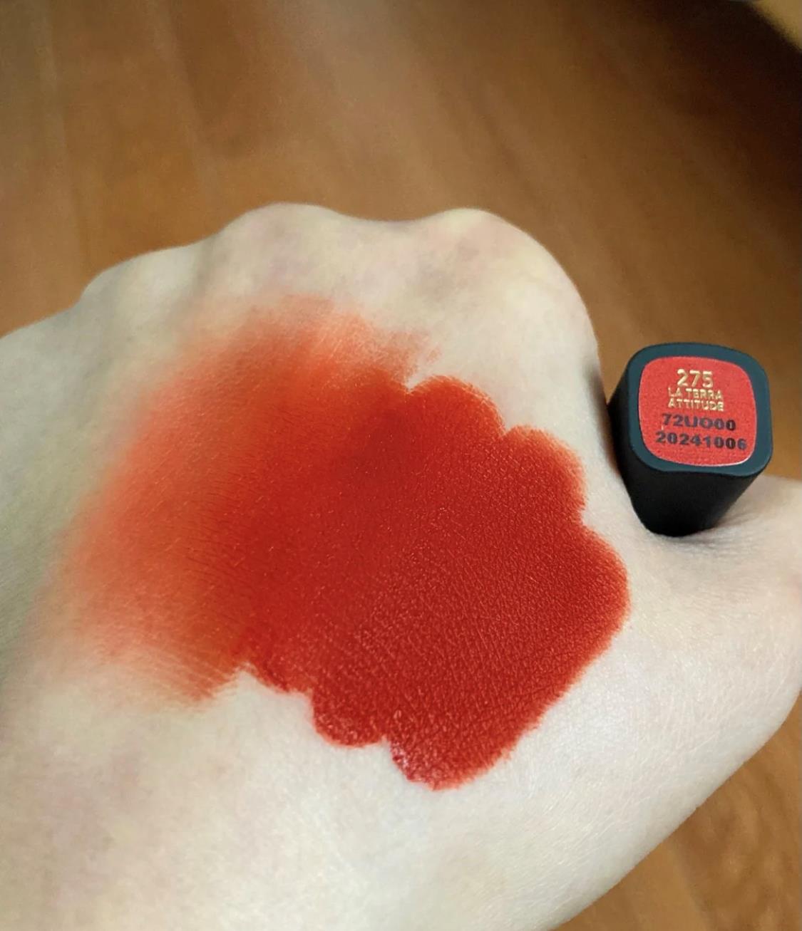 口红 春季口红买得再多, 不如选对色号,这4支显白口红,黄皮素颜也能涂