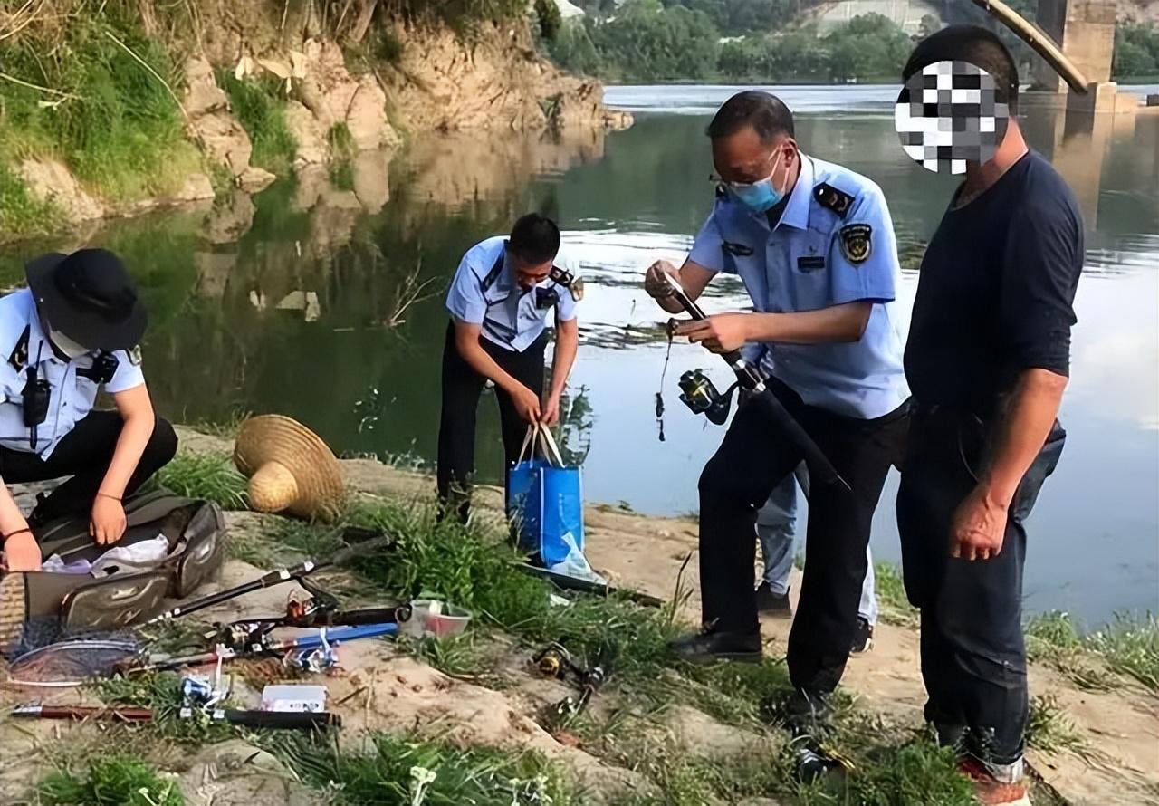 饵料|钓鱼不是什么鱼钩都能用，请远离这3种禁用鱼钩，很容易被抓