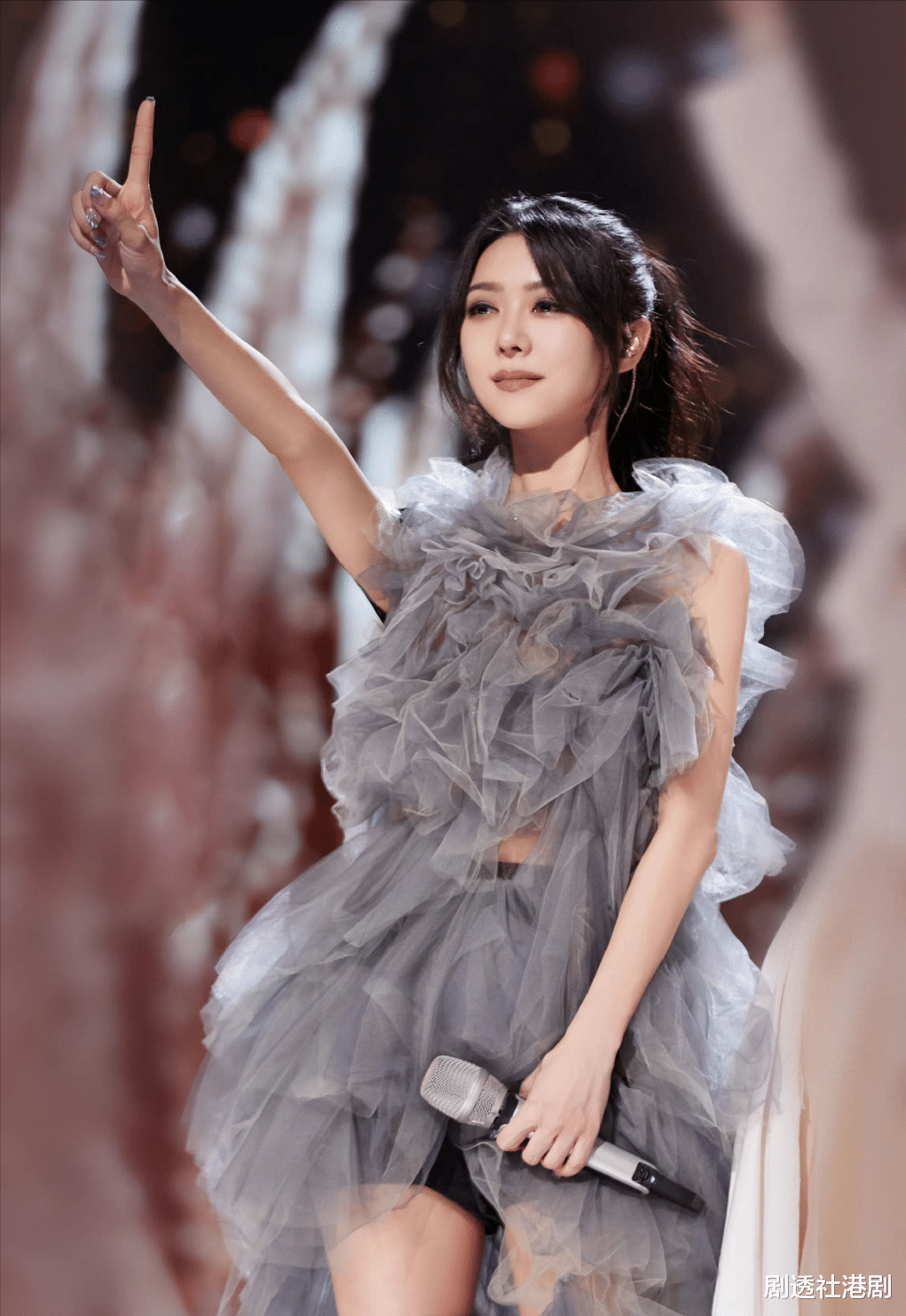 薛凯琪|恋人未满！薛凯琪与方大同相知相伴十多年，曾想自杀被对方救回