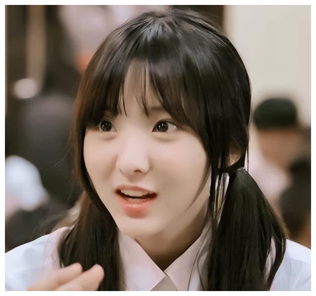 郑乃馨|郑乃馨：甜美长相，凭借女团出道，黑料频发的她到底发生了什么？