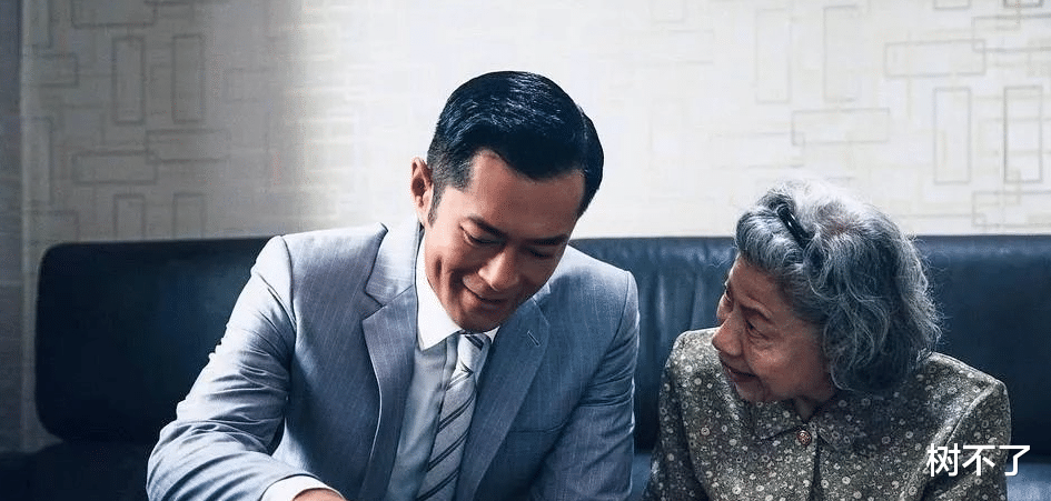 罗兰|被当街骂“F荡女”狼狈逃离，与“鬼”为伴终身无人敢娶？她凭什么让人尊重？