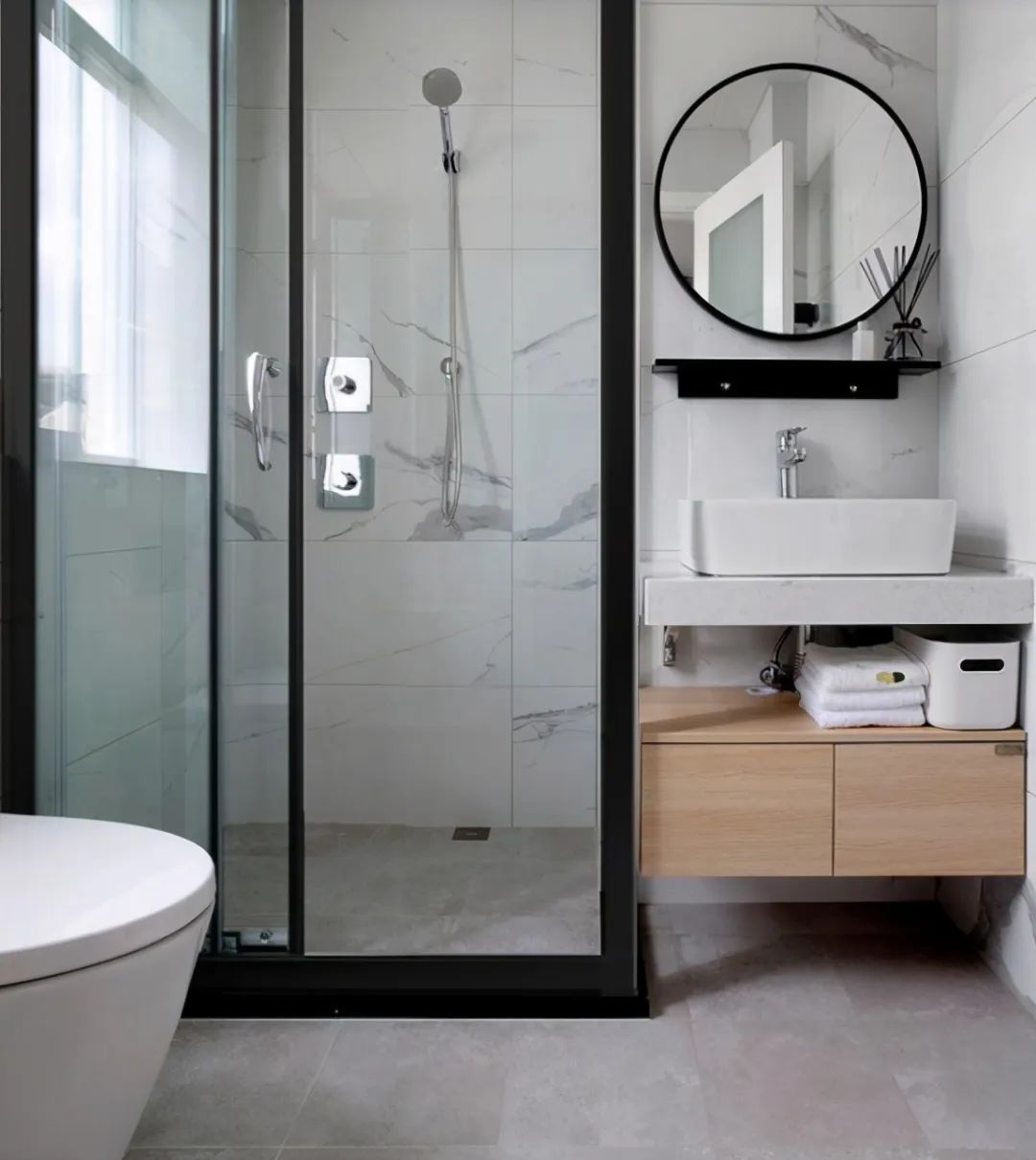 她家128平米，进门就被玄关吸引，全屋打造柜子，最喜欢儿童房