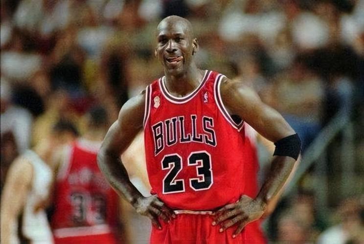中国队|浅谈NBA，什么是“乔丹禁令”，联盟为何会在他退役多年后针对他