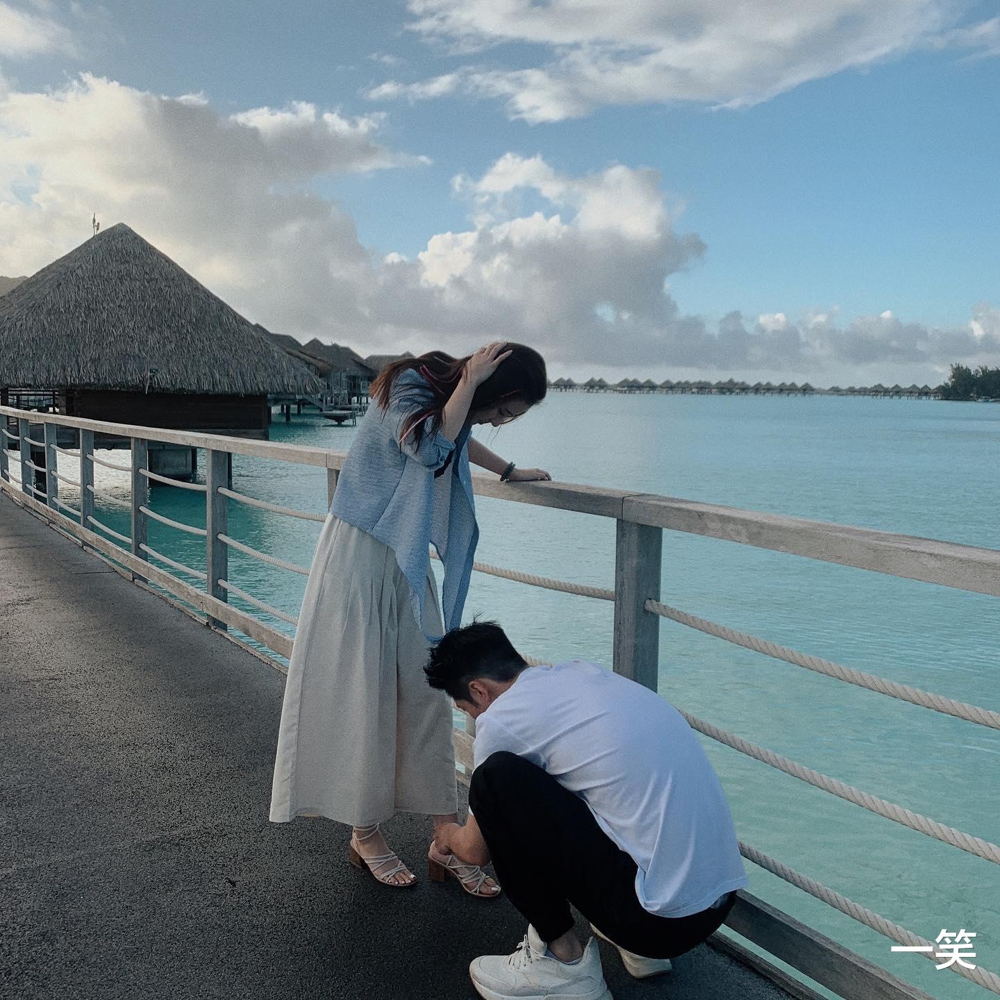 沈春阳|网传窦骁何超莲女儿出生,何超莲晒“一家三口”同框合照疑回应