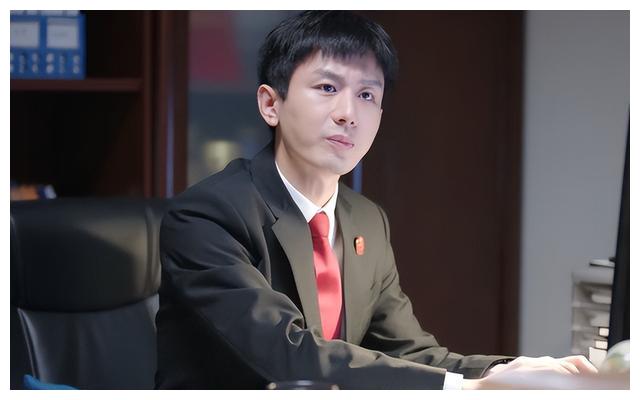 底线|追了6集《底线》,剧中演员到底会不会演戏,一眼就看出来