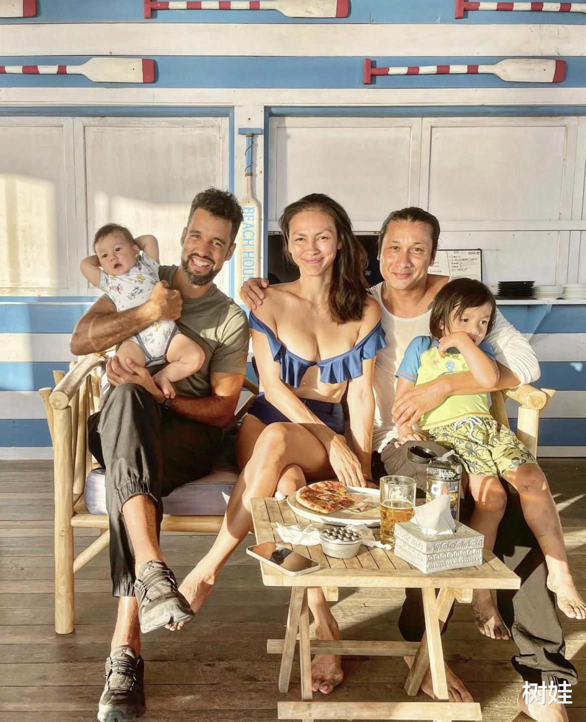 乐基儿|香港名模举家移居巴厘岛，与乐基儿在当地相聚，俩模特贴脸合照感情好