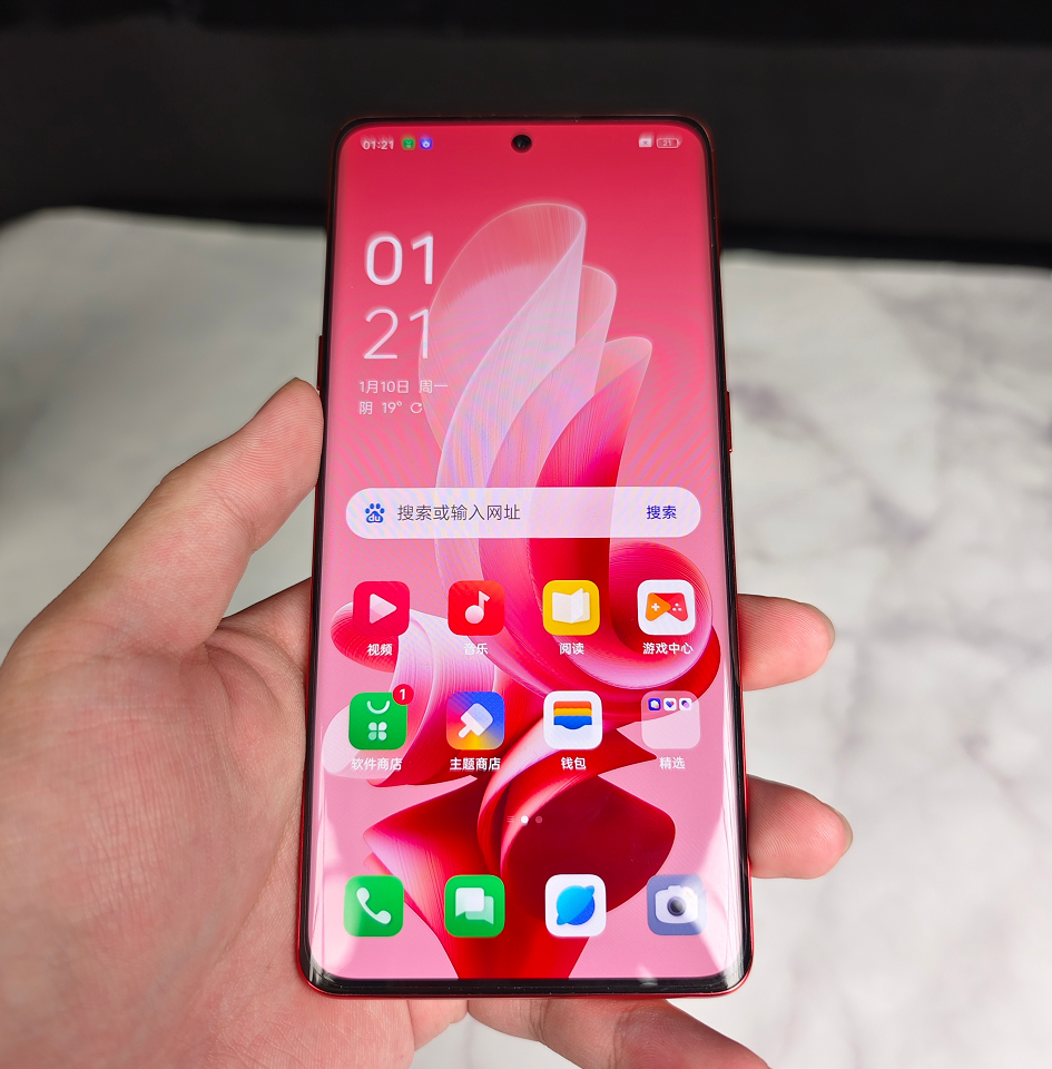 oppo reno9|兔年定制红！OPPO Reno9新配色喜人，丝绒玻璃好看手感又好