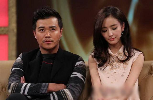 陈思诚|复合?佟丽娅陈思诚罕见同框遛弯,丫丫贴心为男方整理衣服超和谐