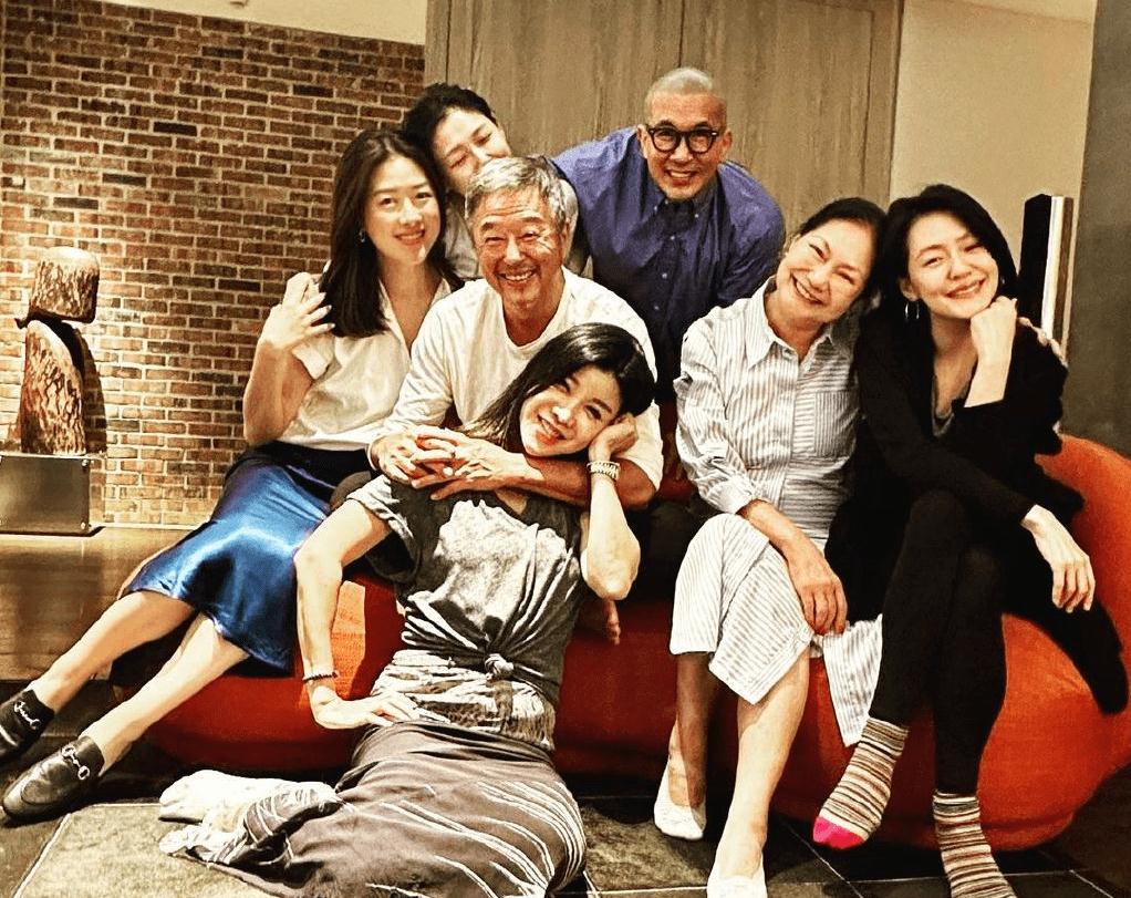 王伟忠|综艺教父王伟忠:捧红大小S,女儿嫁世界富豪,结婚28年无绯闻