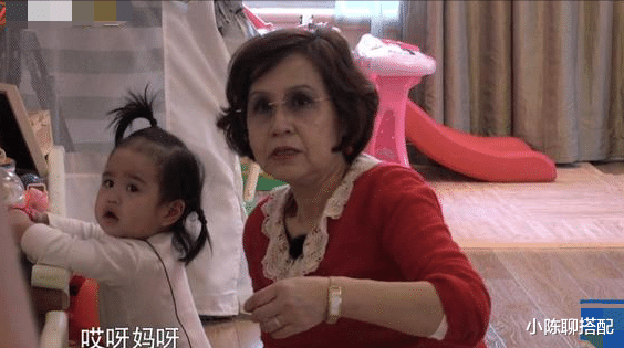 穿衣搭配 50+的女人,“扮嫩”才好看,满脸皱纹也可以穿出少女感