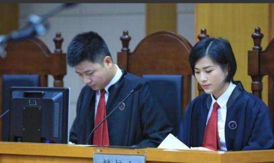 大学生|异性缘很旺的十大职业，公务员仅排第六，榜首成大学生新宠