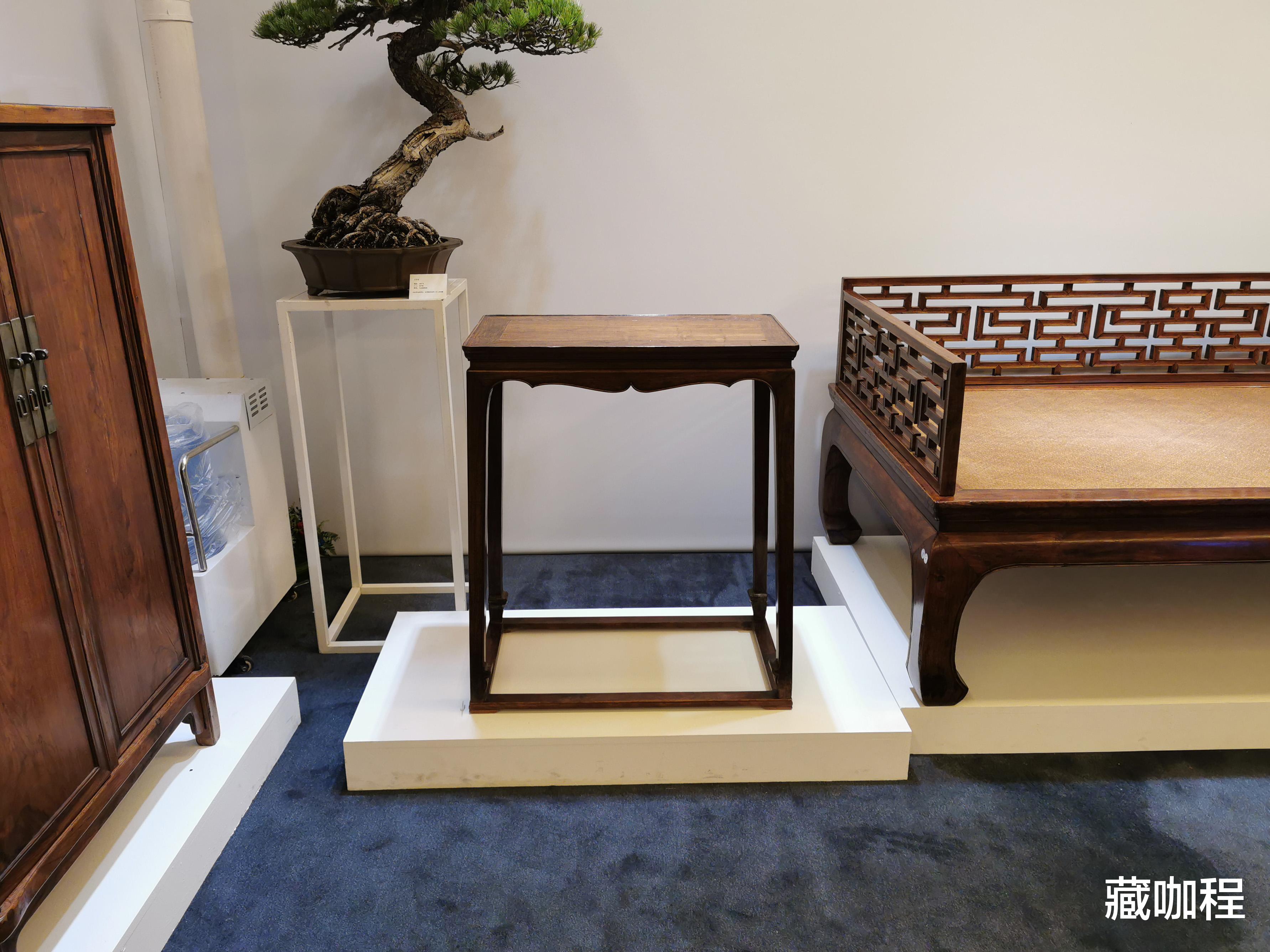 流拍|有厚厚的漆底,黄花梨长方香几结果流拍