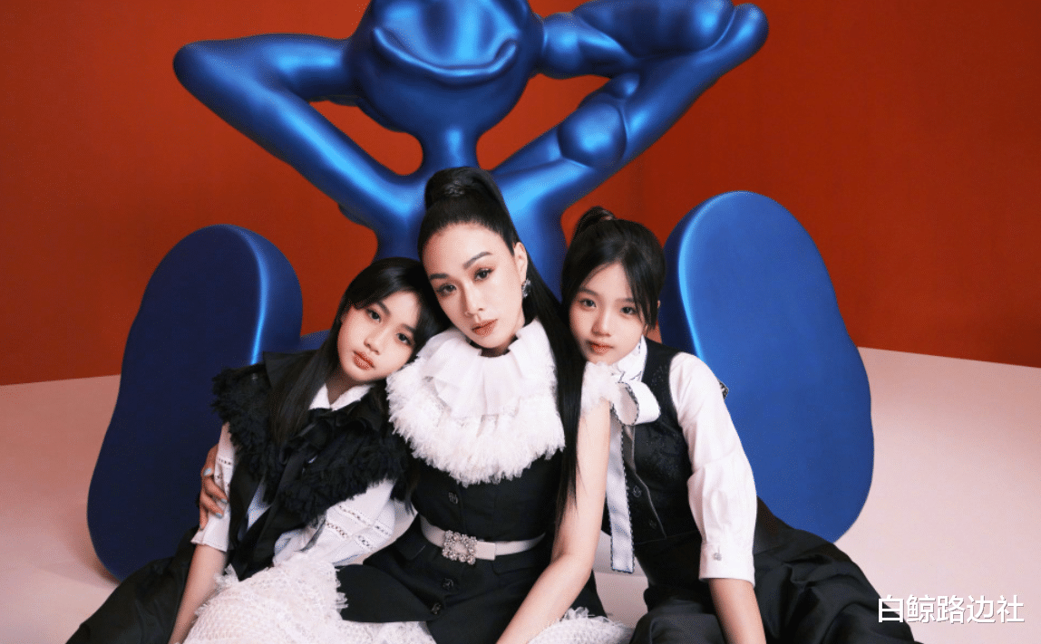 钟丽缇|51岁钟丽缇和女儿拍杂志！一家子都是大长腿，俩孩子继承母亲美貌