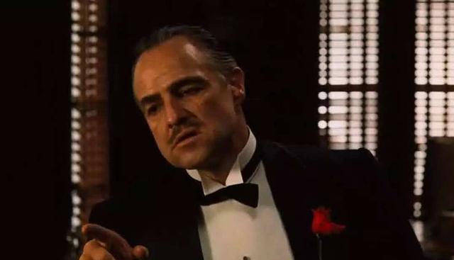 教父|解读电影《教父》中的细节，人物出场、摄影、灯光各有讲究