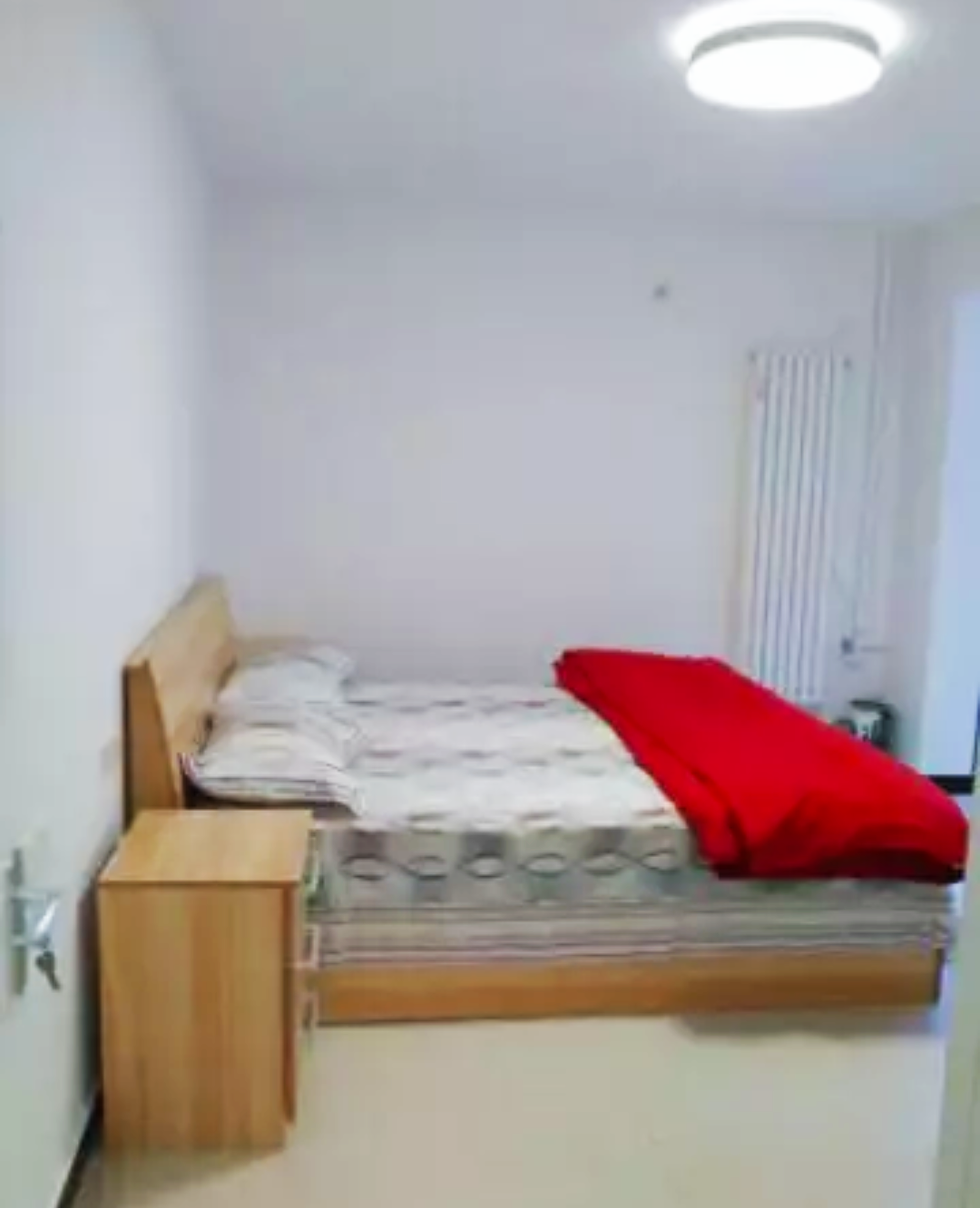 花350万在北京买65平蜗居，装修太简陋，被老家邻居嘲笑，心好累