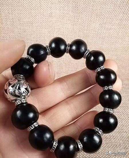 文玩|文玩界小黑胖子无患子的盘玩和保养方法