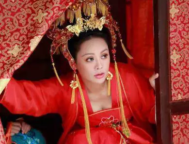 宁静|年轻时的宁静有多“野”？不爱背台词不试戏，嫩草和老外照样通吃