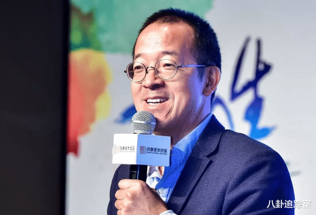 陈佩斯|陈佩斯做客东方甄选引1600w围观，老俞变话痨被骂，网友：快闭嘴