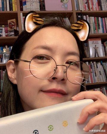 曾宝仪|曾宝仪庆生惊觉“活了近半个世纪” 庾澄庆一看吓疯:你也50了