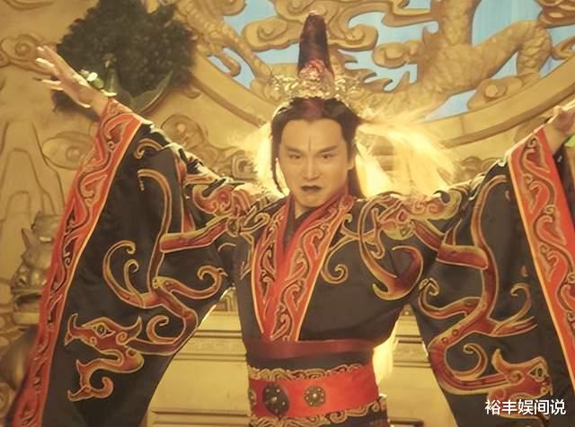 无人问津|55岁老戏骨现身餐馆无人问津！点3个凉菜太简朴，娶外国妻子生4娃