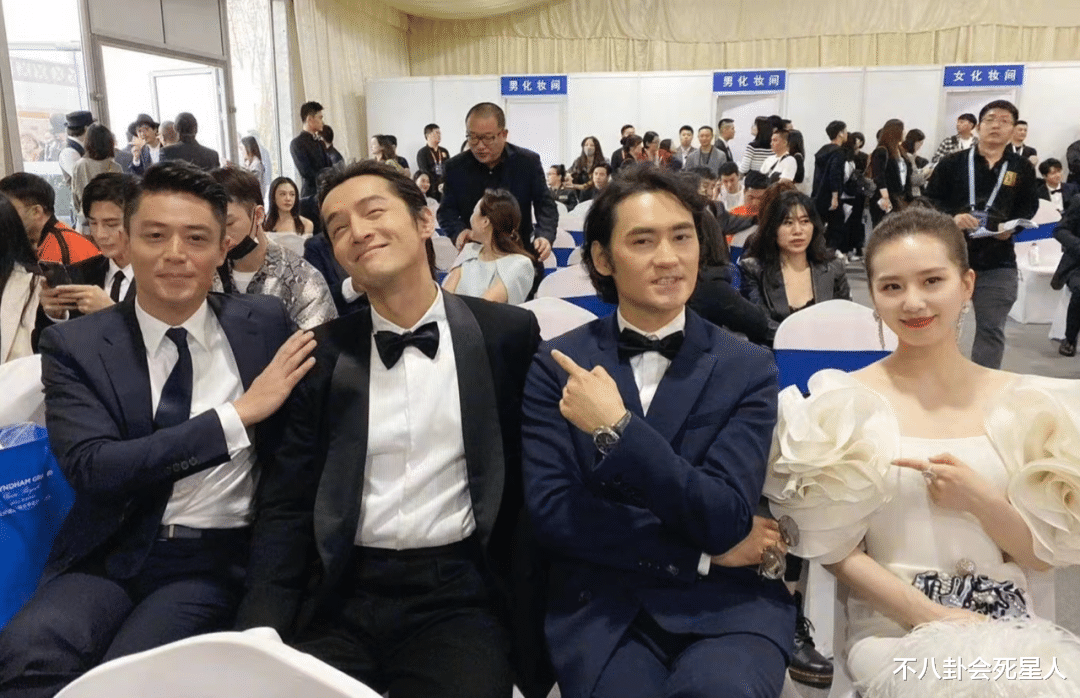 胡歌|胡歌妻子身份疑曝光：电影公司老总之女，上海交大博士后