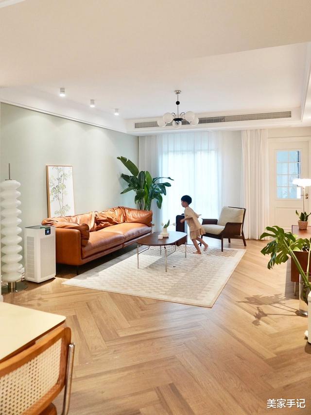 她家115㎡的房子一入户就把我迷住,全屋干净整洁到令人羡慕,超美