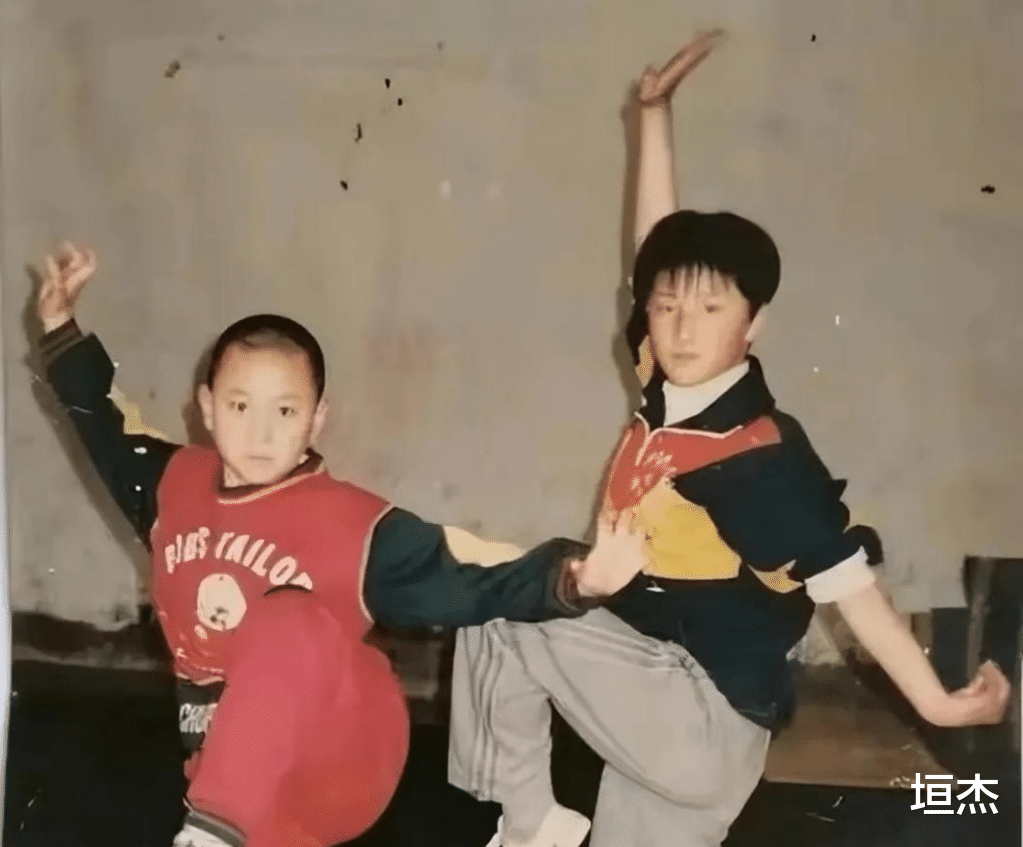 军人|矫揉造作就别尬演女军人，这7位女星告诉你，什么叫“铿锵玫瑰”