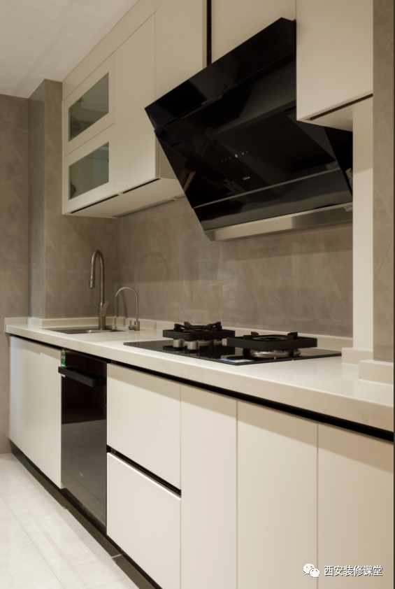 90㎡两室两人新家，全屋隐形门