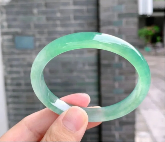 |翠轩一品-盘点那些诱人的翡翠价格陷阱