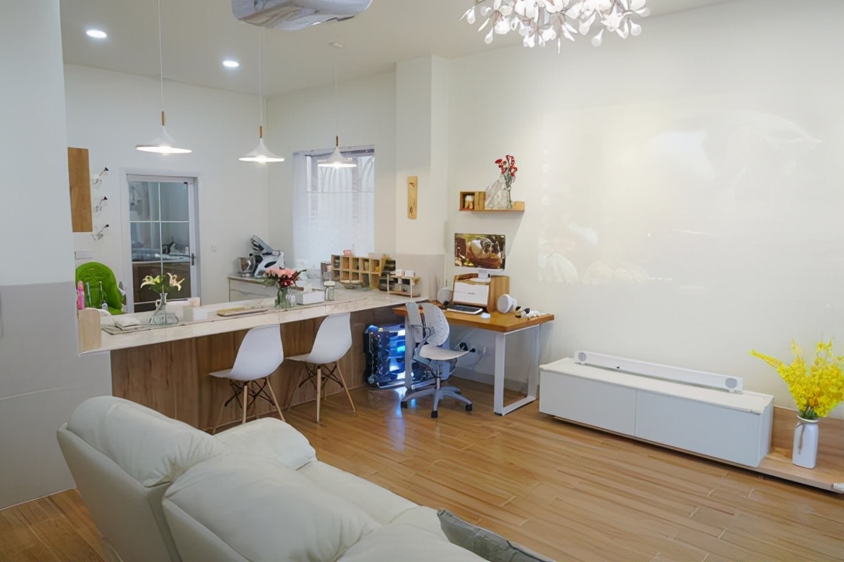 晒晒我的新家,特别是我家餐厅,老婆很喜欢